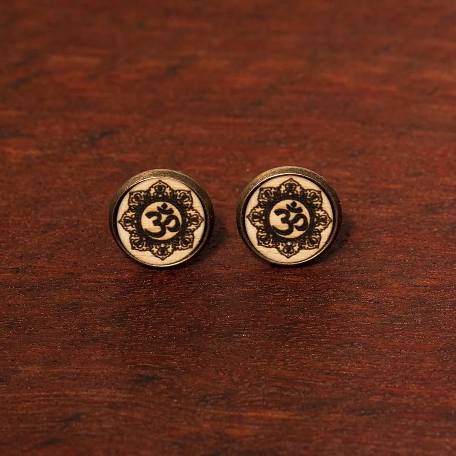 Om Flower Ohrstecker Holzschmuck aus Naturholz / Anhänger