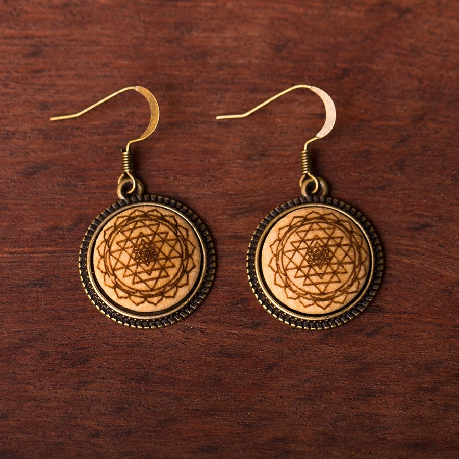 Sri Yantra Ohrringe Holzschmuck aus Naturholz / Anhänger