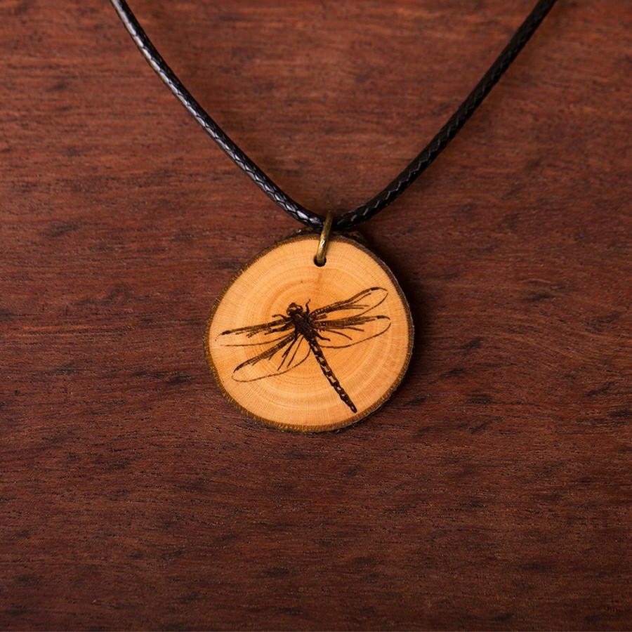Libelle Kette Holzschmuck aus Naturholz / Anhänger