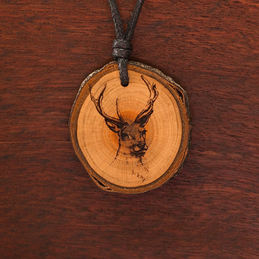 Hirsch Kette Holzschmuck aus Naturholz / Anhänger