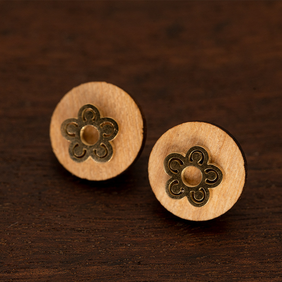 Blume Ohrstecker Holzschmuck aus Naturholz / Anhänger