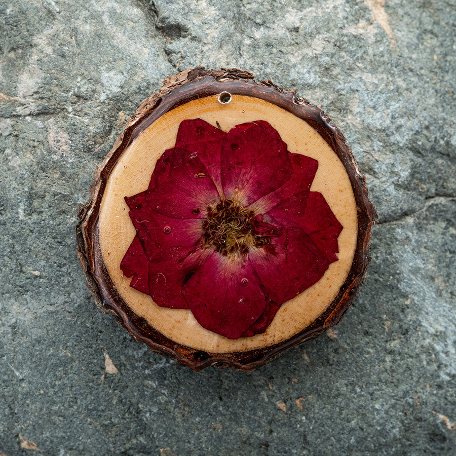 Zirbenblüte 5258 Kette Holzschmuck aus Naturholz / Anhänger
