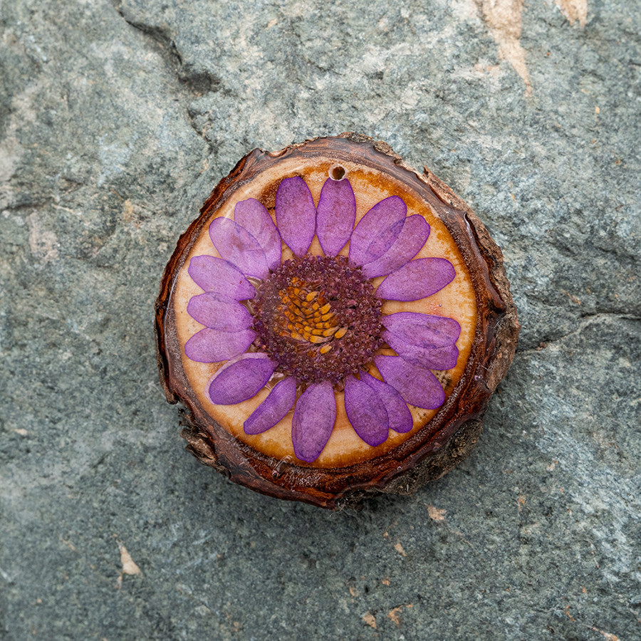 Zirbenblüte 5286 Kette Holzschmuck aus Naturholz / Anhänger