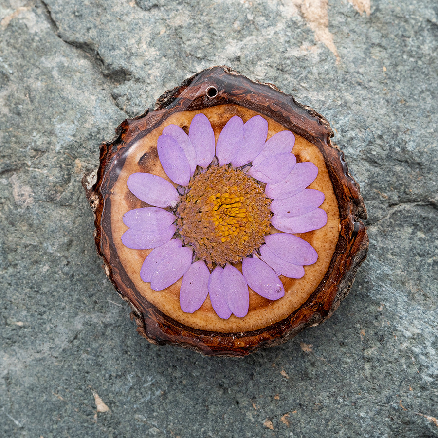 Zirbenblüte 5322 Kette Holzschmuck aus Naturholz / Anhänger
