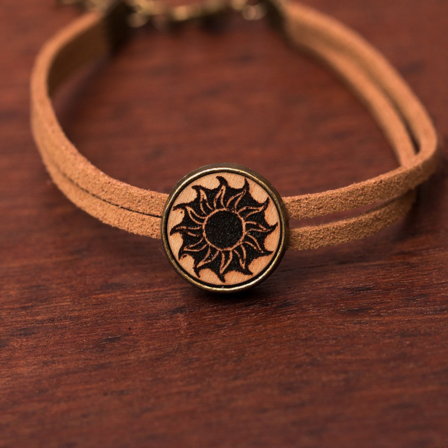 Sonne Armkette Holzschmuck aus Naturholz / Anhänger